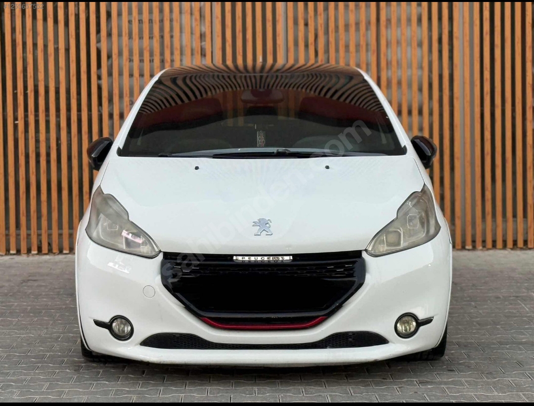 Peugeot 208 1.6 THP GTI 2013 — görsel 1